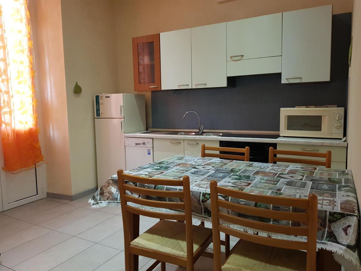 Appartamento a due passi dal centro di Savona e dal mare Esterno foto